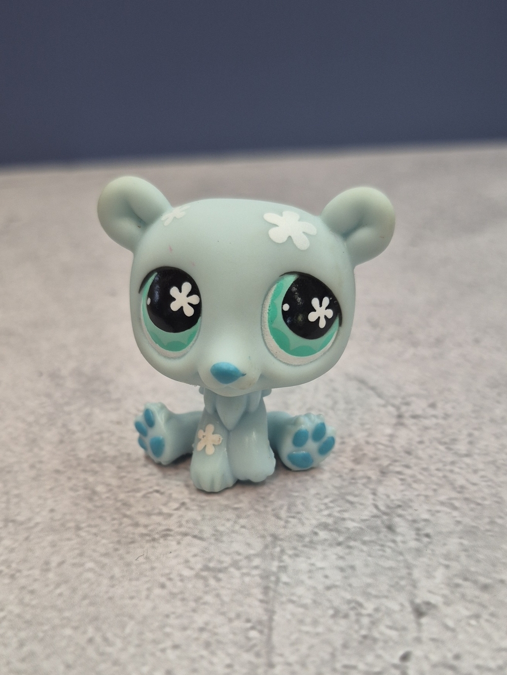 Littlest Pet Shop Polar Bear #646
